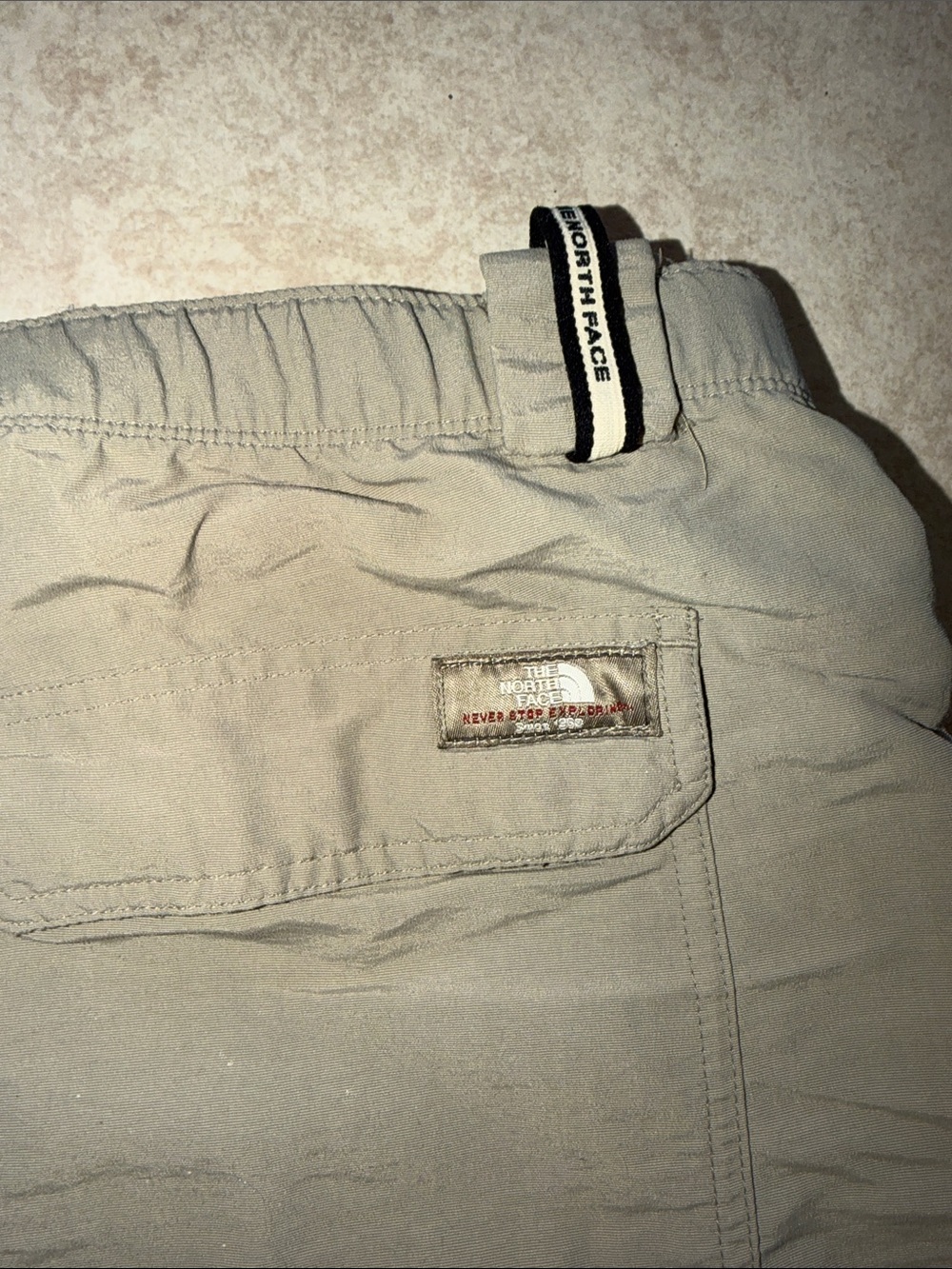 The North Face Olive Green Men's Cargo Shorts with Integrated Belt - Picture 8 of 8